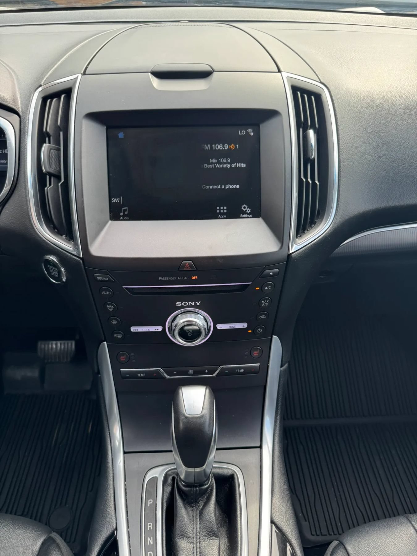 Used 2018 Ford Edge Titanium w/ Technology Package AWD/4WD image 48