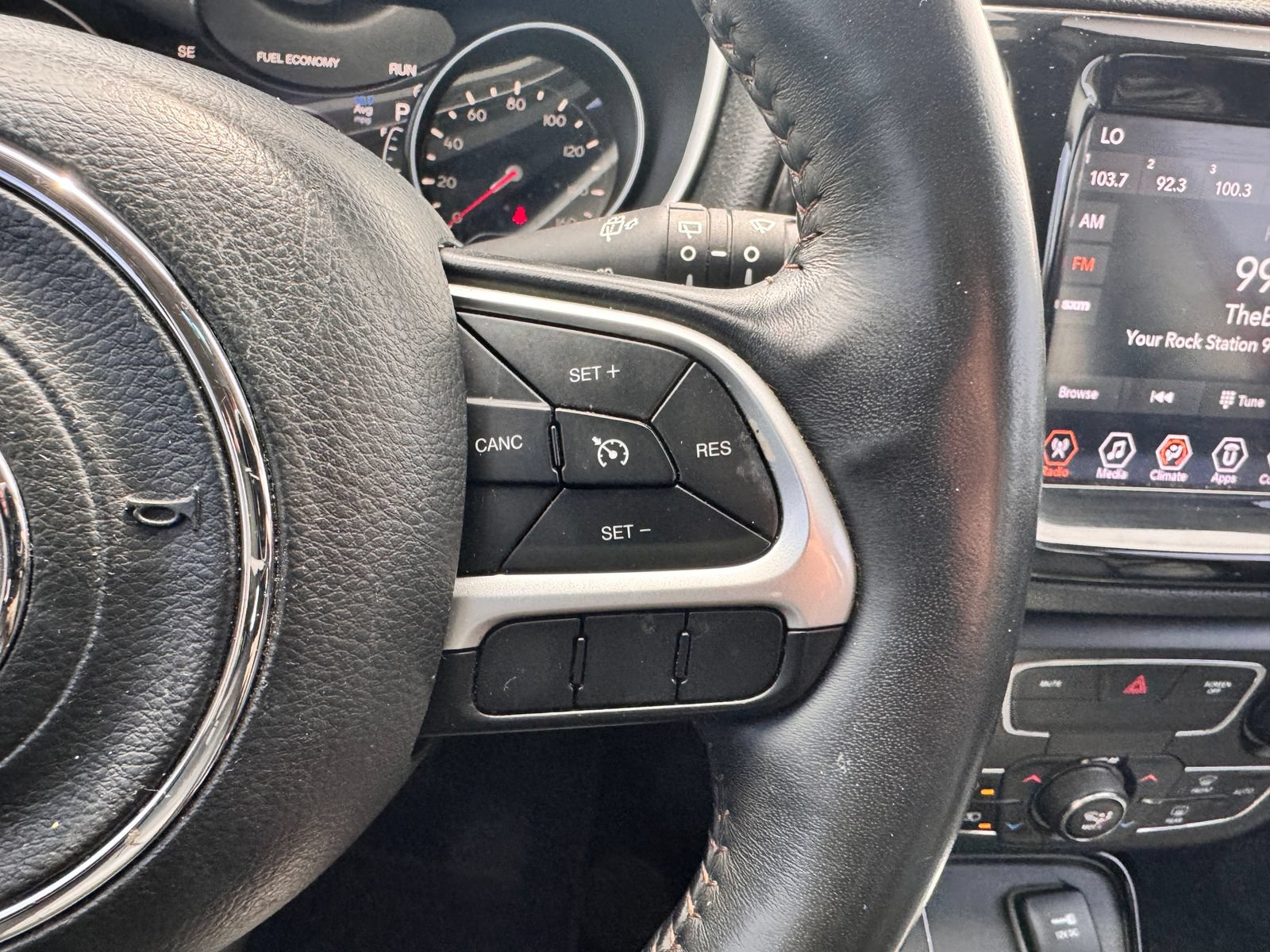 Used 2019 Jeep Compass Limited FWD image 19
