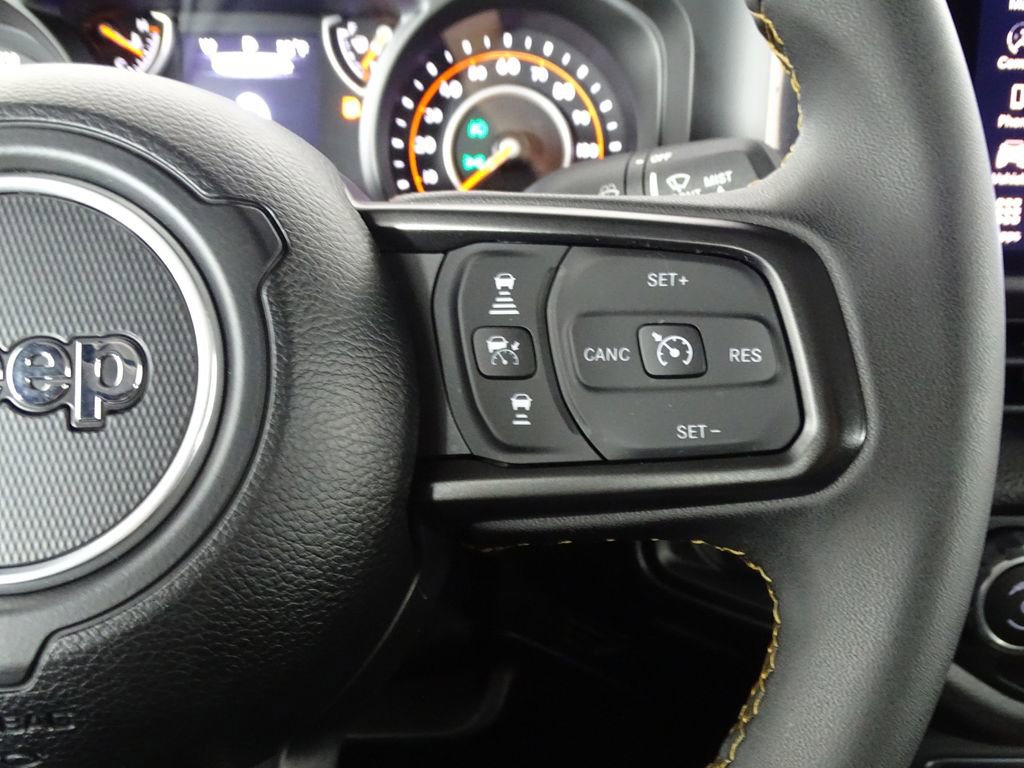 Used 2025 Jeep Gladiator Sport image 18