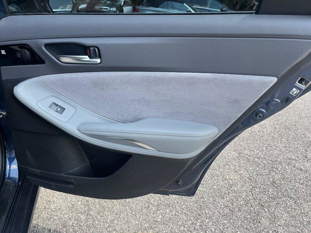 Used 2019 Toyota Avalon XSE w/ Four Season Floor Mat Package FWD image 27