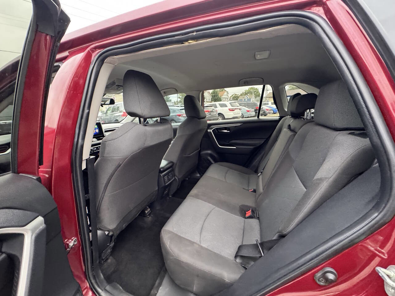 Used 2025 Toyota RAV4 XLE image 55
