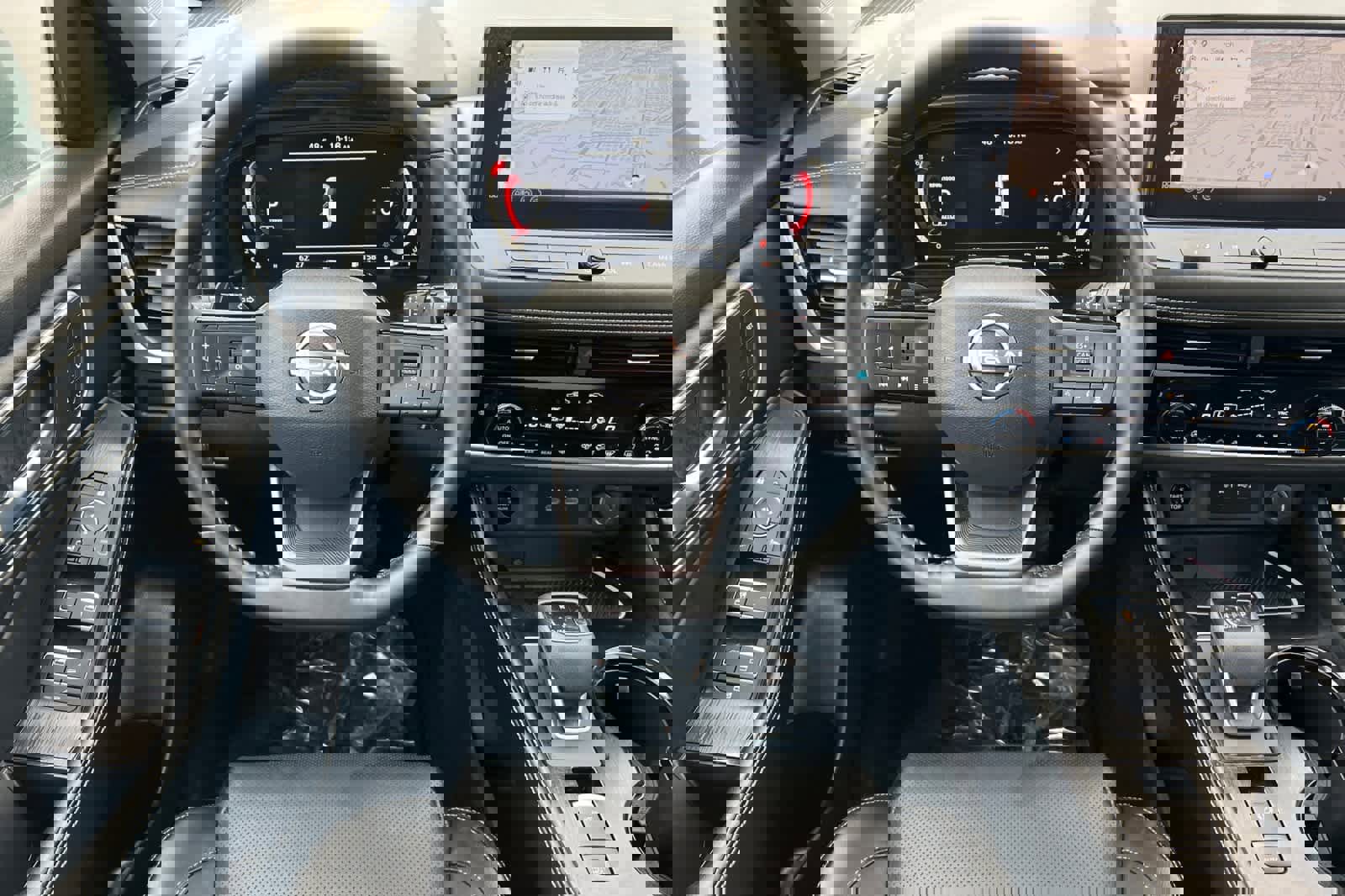 Certified 2025 Nissan Rogue Platinum w/ Platinum Premium Package image 16