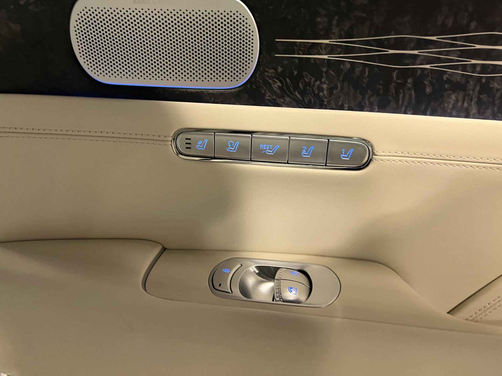 Used 2023 Genesis G90 3.5T image 43