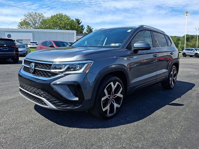 Certified 2022 Volkswagen Taos SEL AWD/4WD image 3