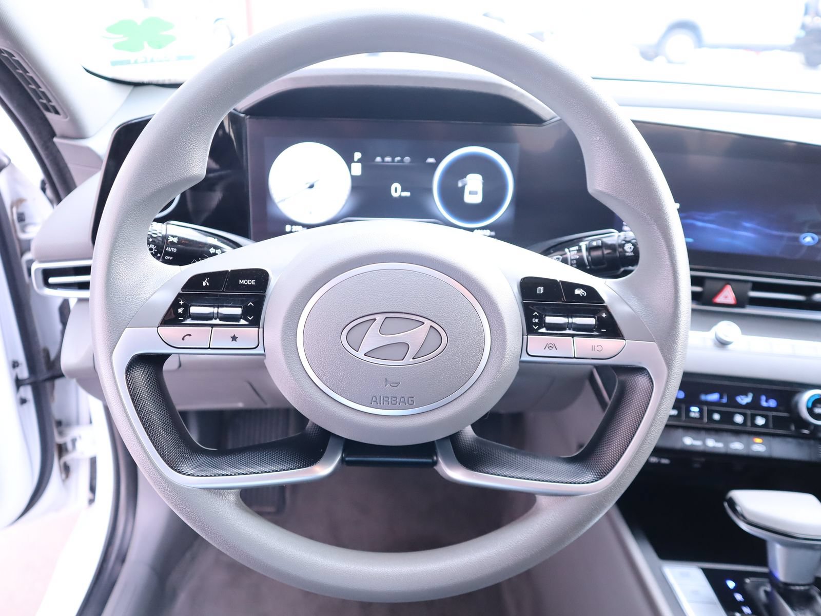 Used 2024 Hyundai Elantra SEL FWD image 29