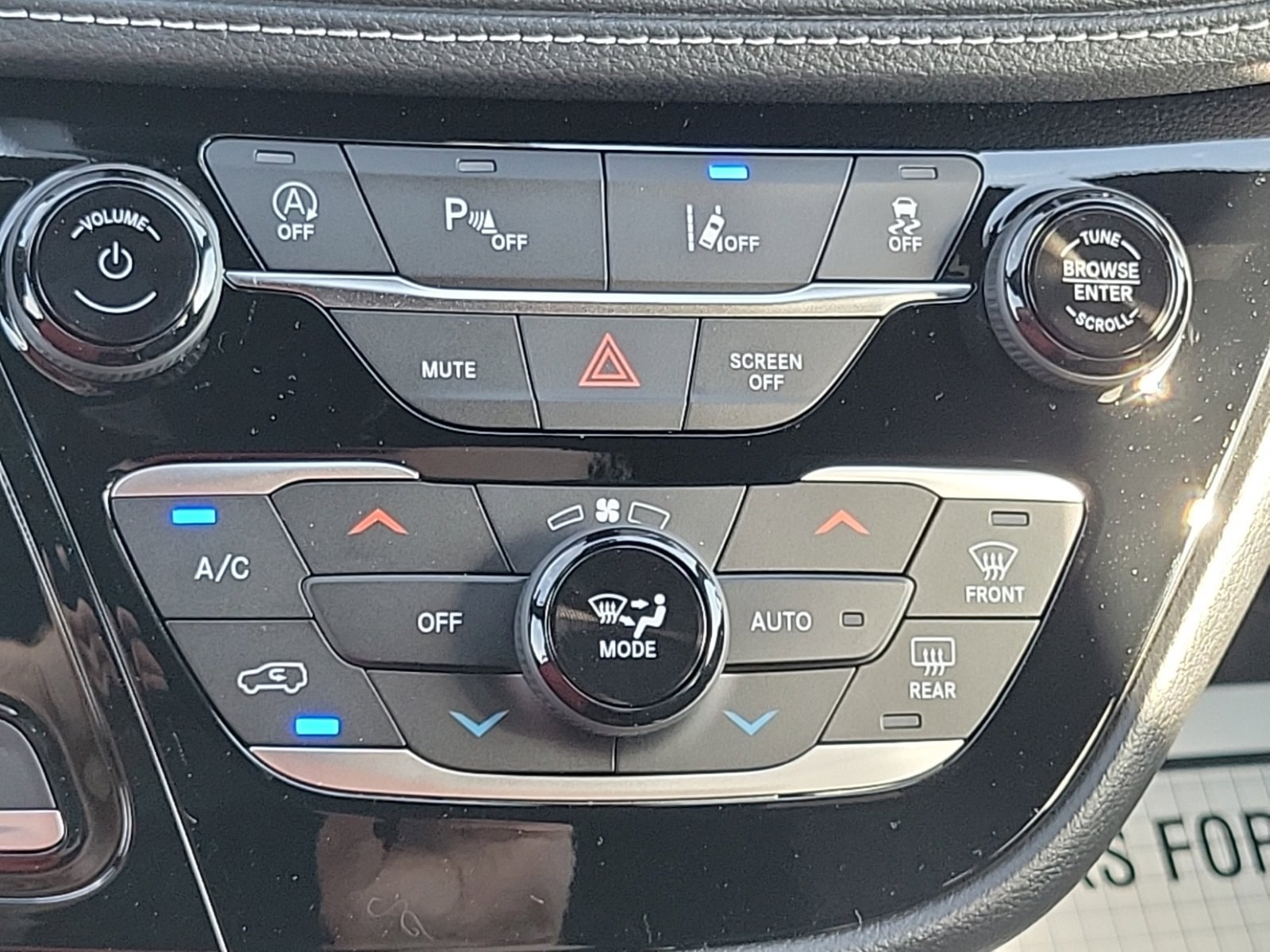 New 2027 Chrysler Pacifica Select FWD image 25