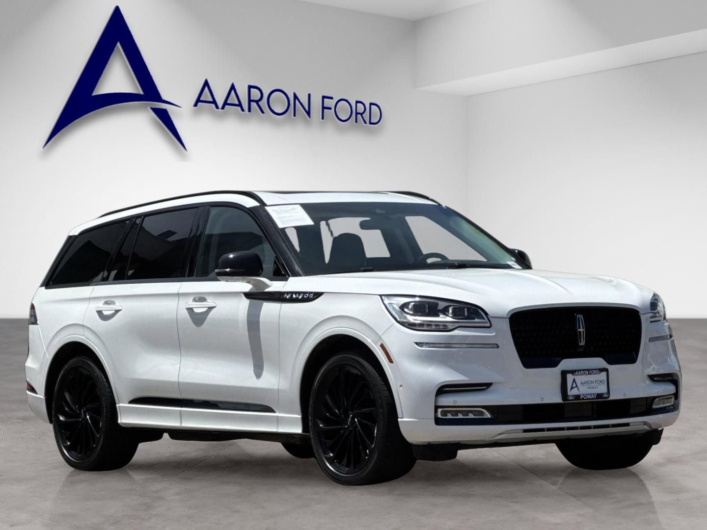 Used 2023 Lincoln Aviator Reserve w/ Equipment Group 201A AWD/4WD image 8