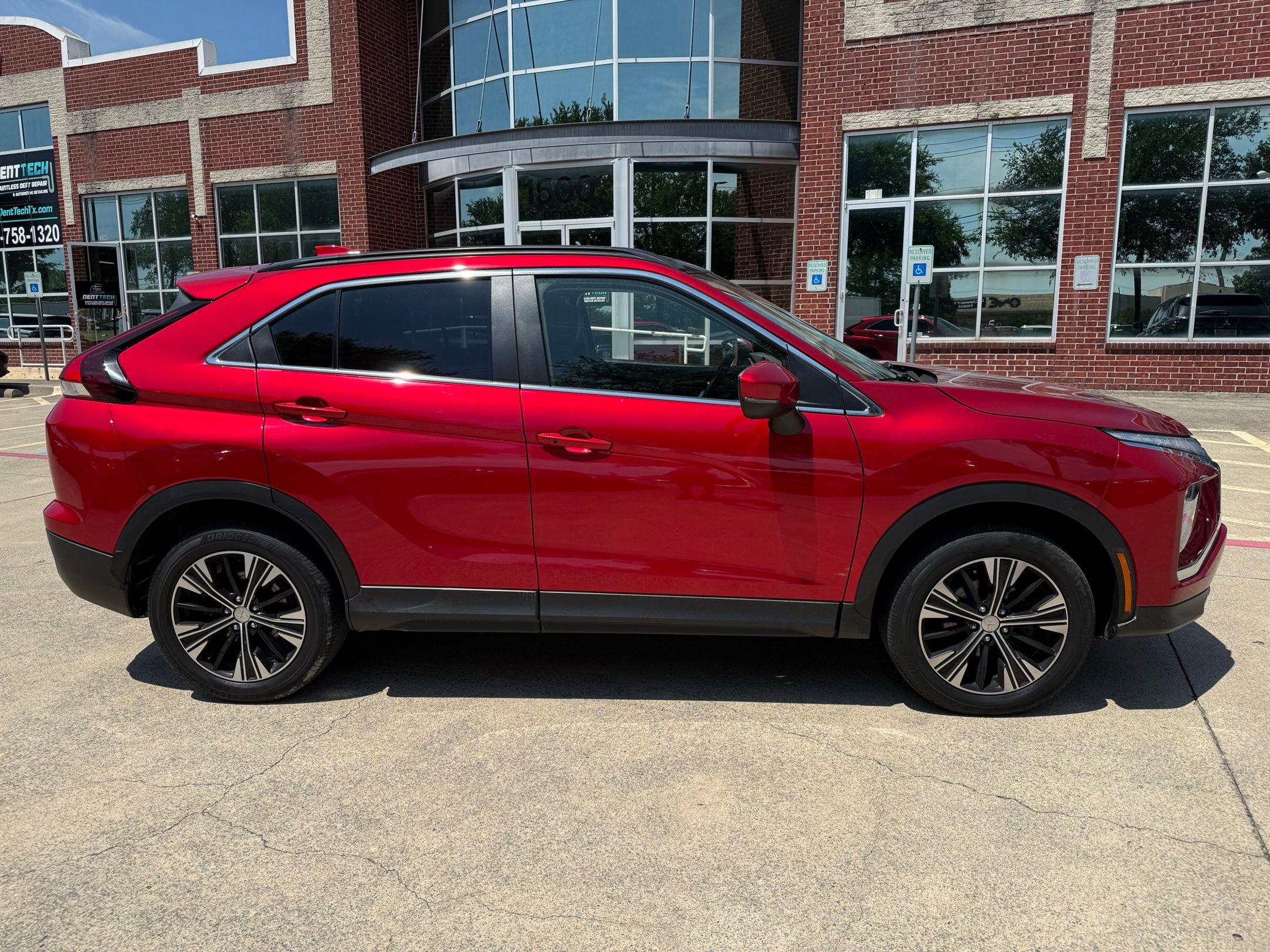 Used 2022 Mitsubishi Eclipse Cross SEL AWD/4WD image 2