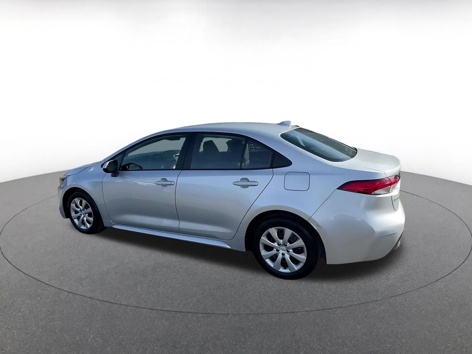 Used 2025 Toyota Corolla LE image 10