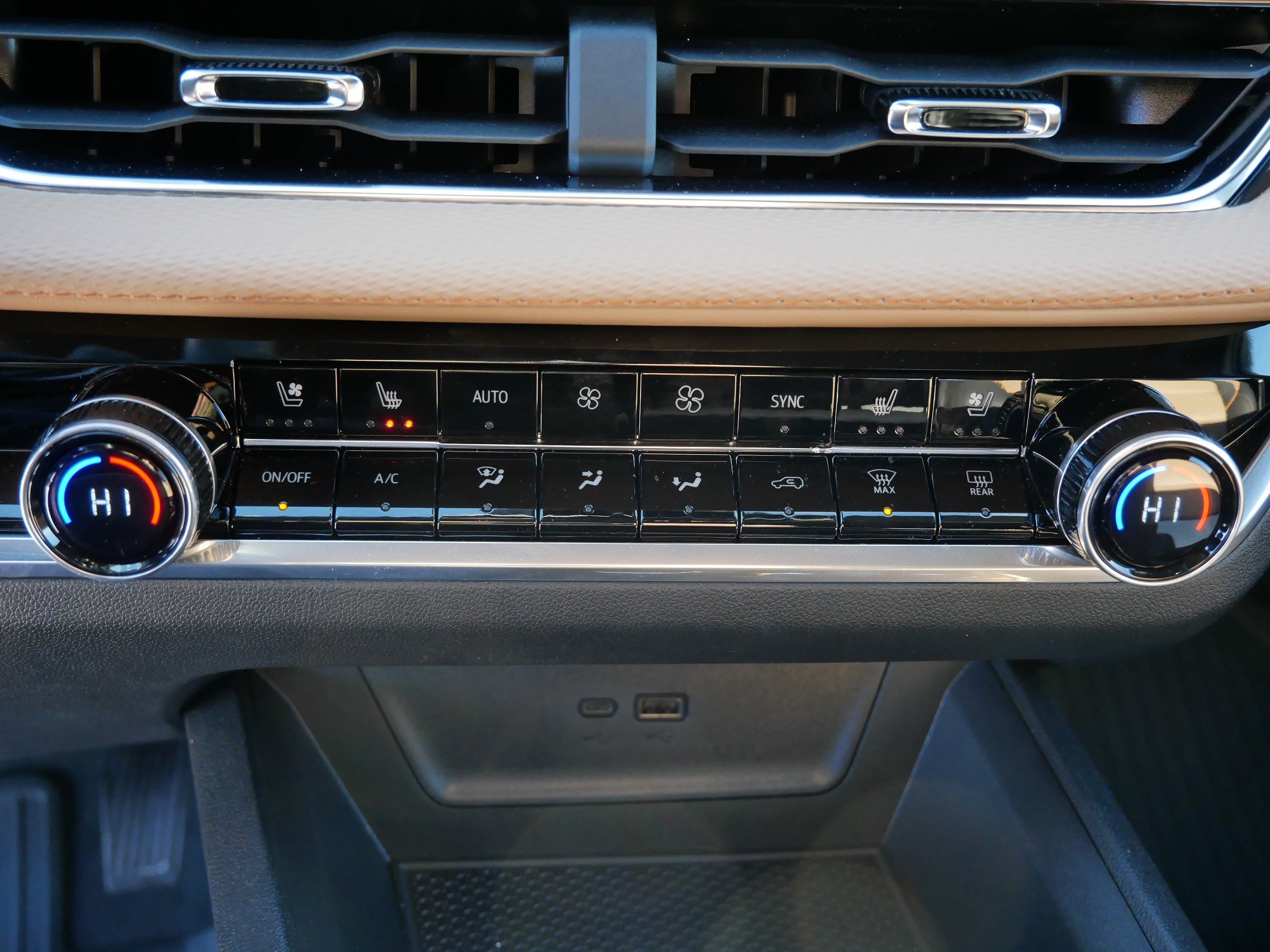 New 2026 Chevrolet Equinox ACTIV w/ Convenience Package III image 21