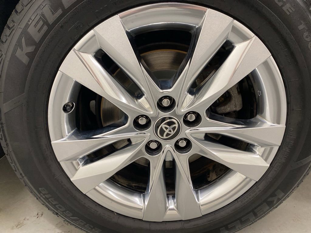 Used 2023 Toyota Sienna Limited AWD/4WD image 24