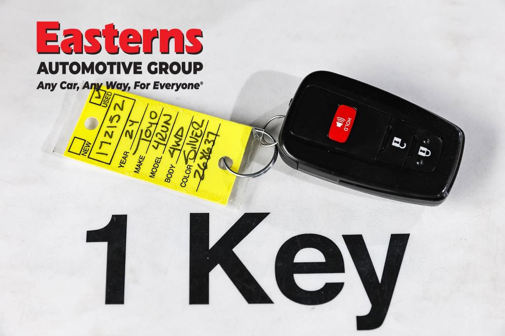 Used 2024 Toyota 4Runner SR5 AWD/4WD image 21