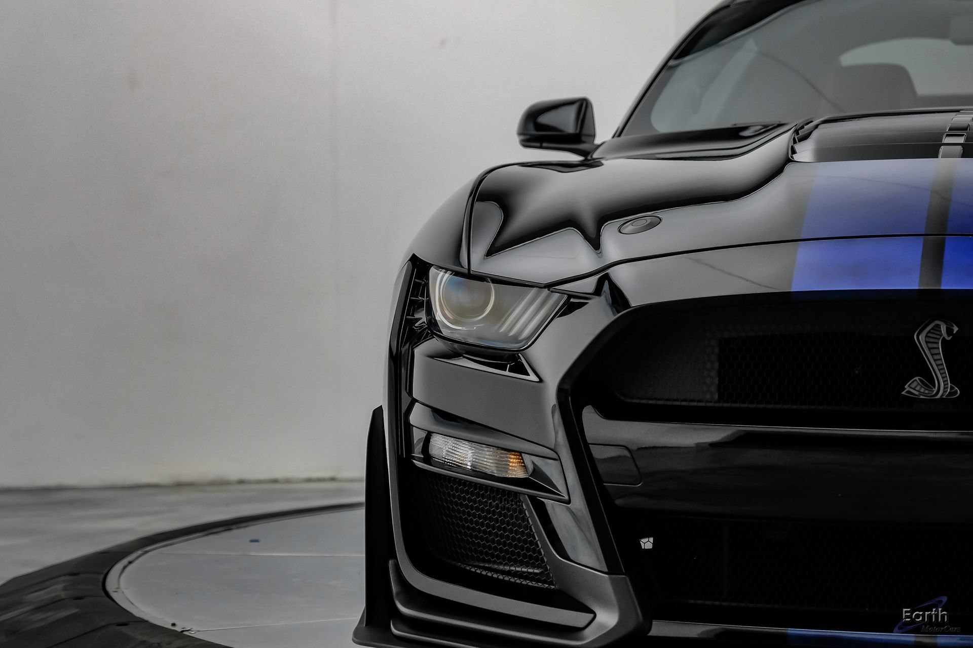 Used 2021 Ford Mustang Shelby GT500 w/ Carbon Fiber Track Pack RWD image 36