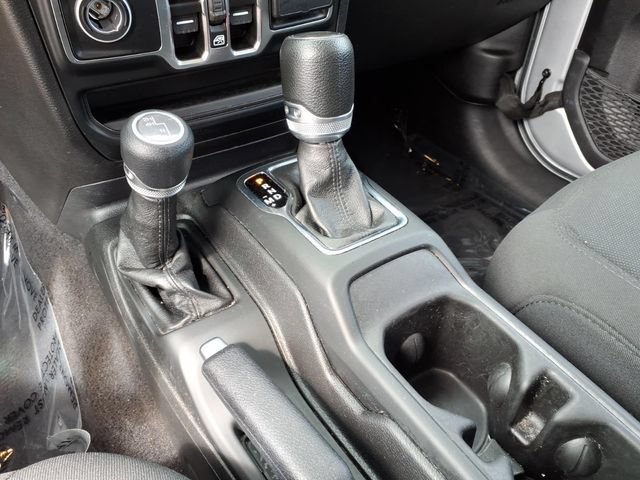 Used 2023 Jeep Gladiator Overland AWD/4WD image 20