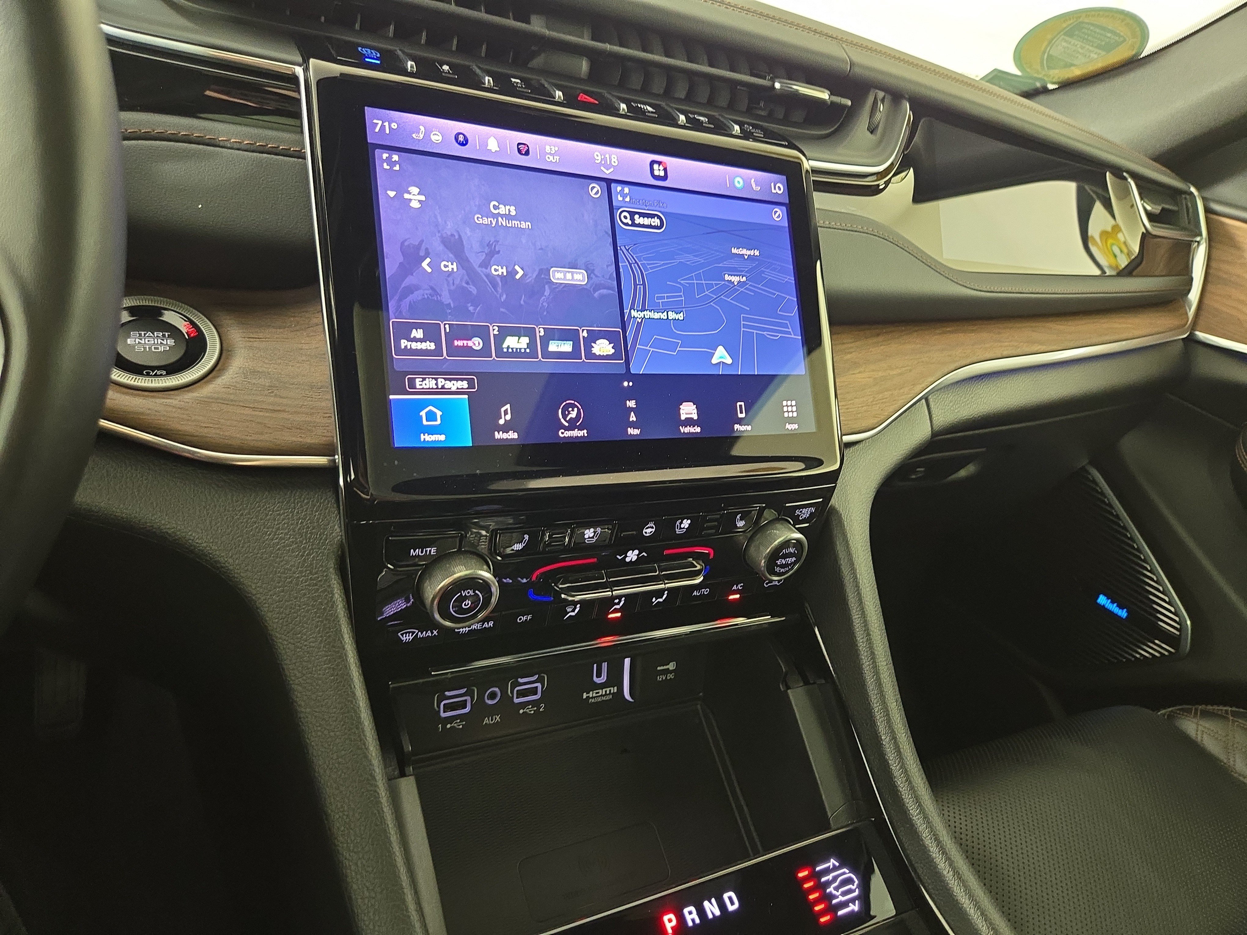 Used 2023 Jeep Grand Cherokee Summit w/ Luxury Tech Group V AWD/4WD image 23