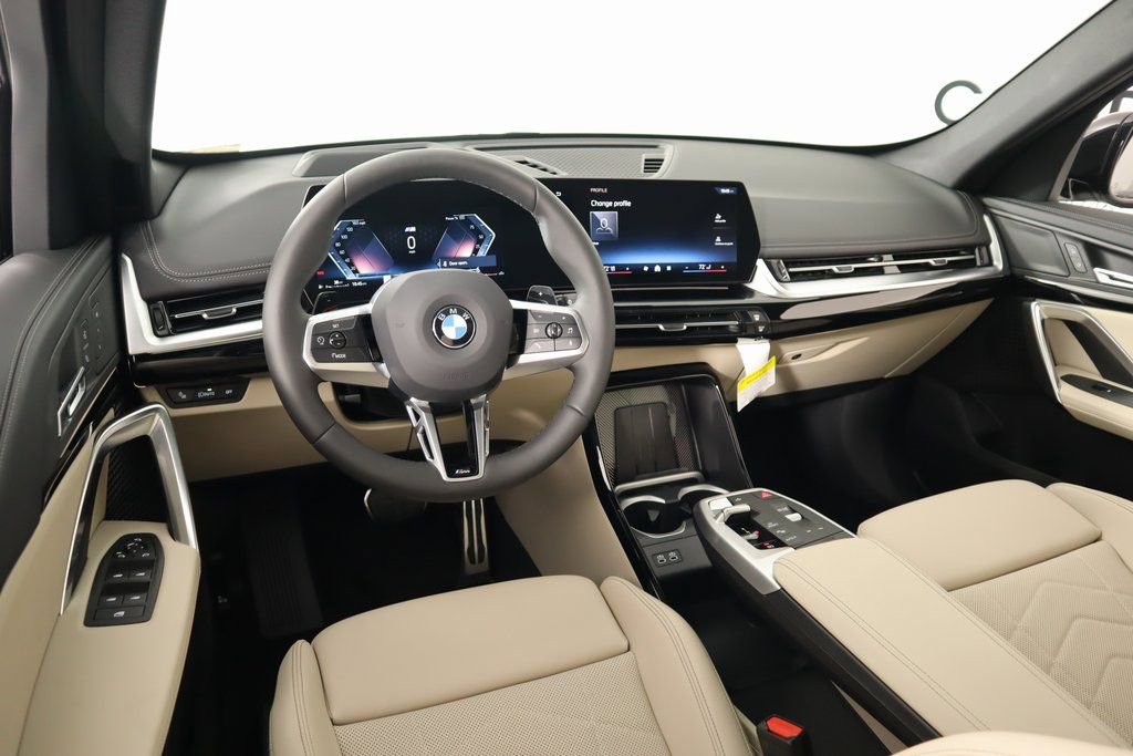 New 2025 BMW X1 xDrive28i w/ Technology Package AWD/4WD image 2