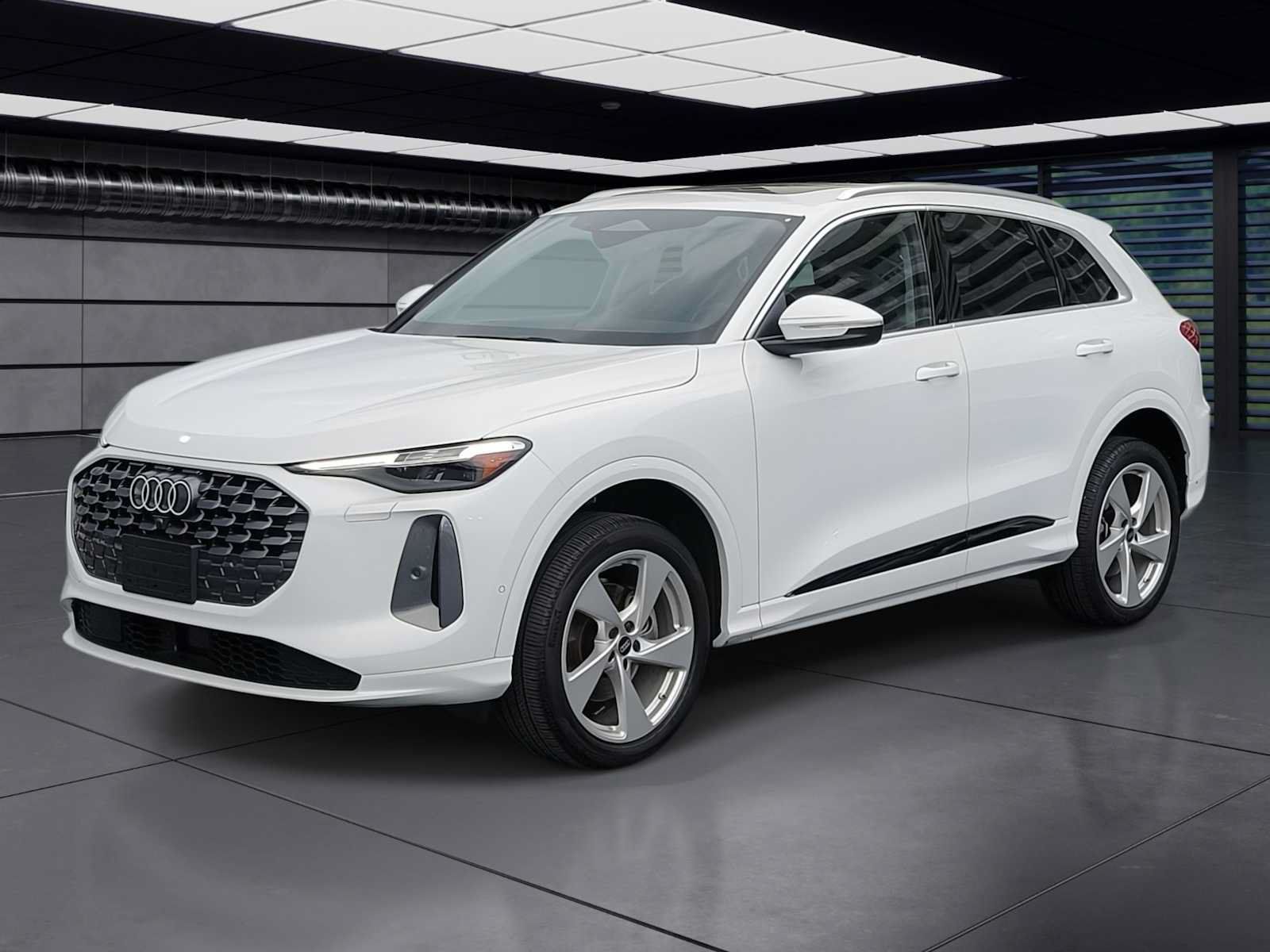 Certified 2025 Audi Q5 Premium Plus w/ Premium Plus