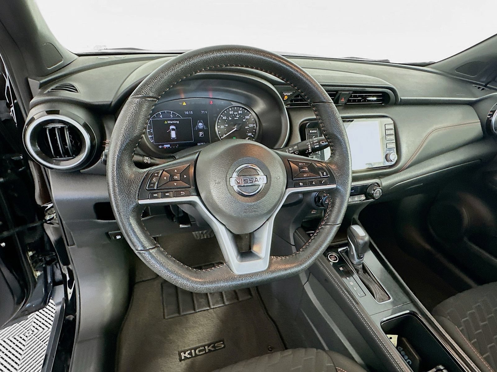 Used 2021 Nissan Kicks SR FWD image 11