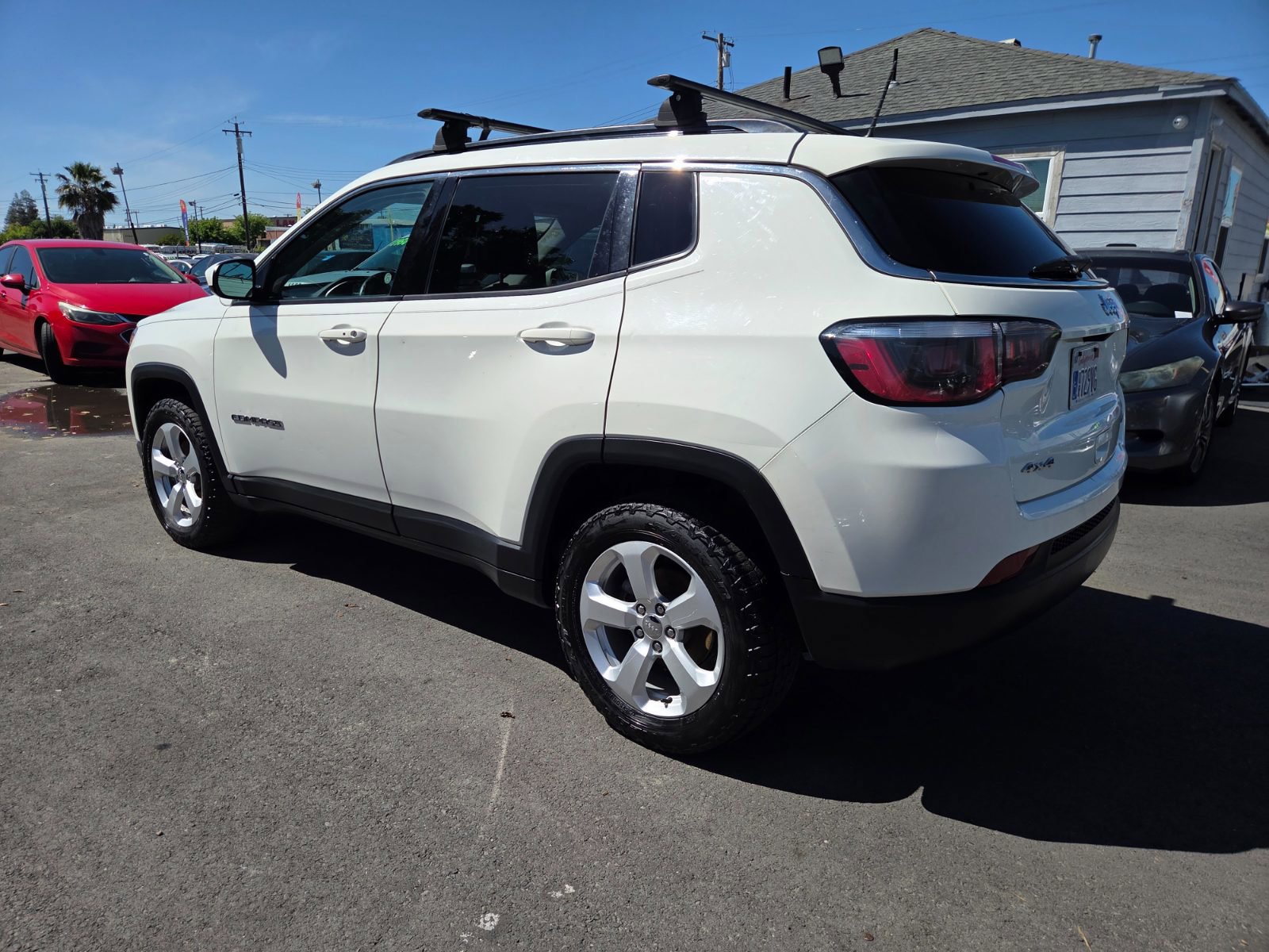 Used 2017 Jeep Compass Latitude w/ Popular Equipment Group image 2