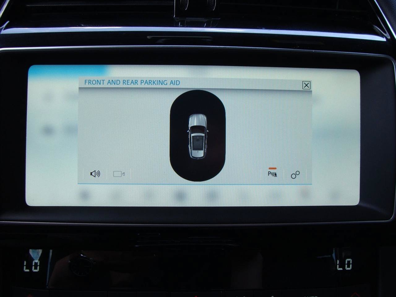 Used 2019 Jaguar F-PACE Premium AWD/4WD image 22