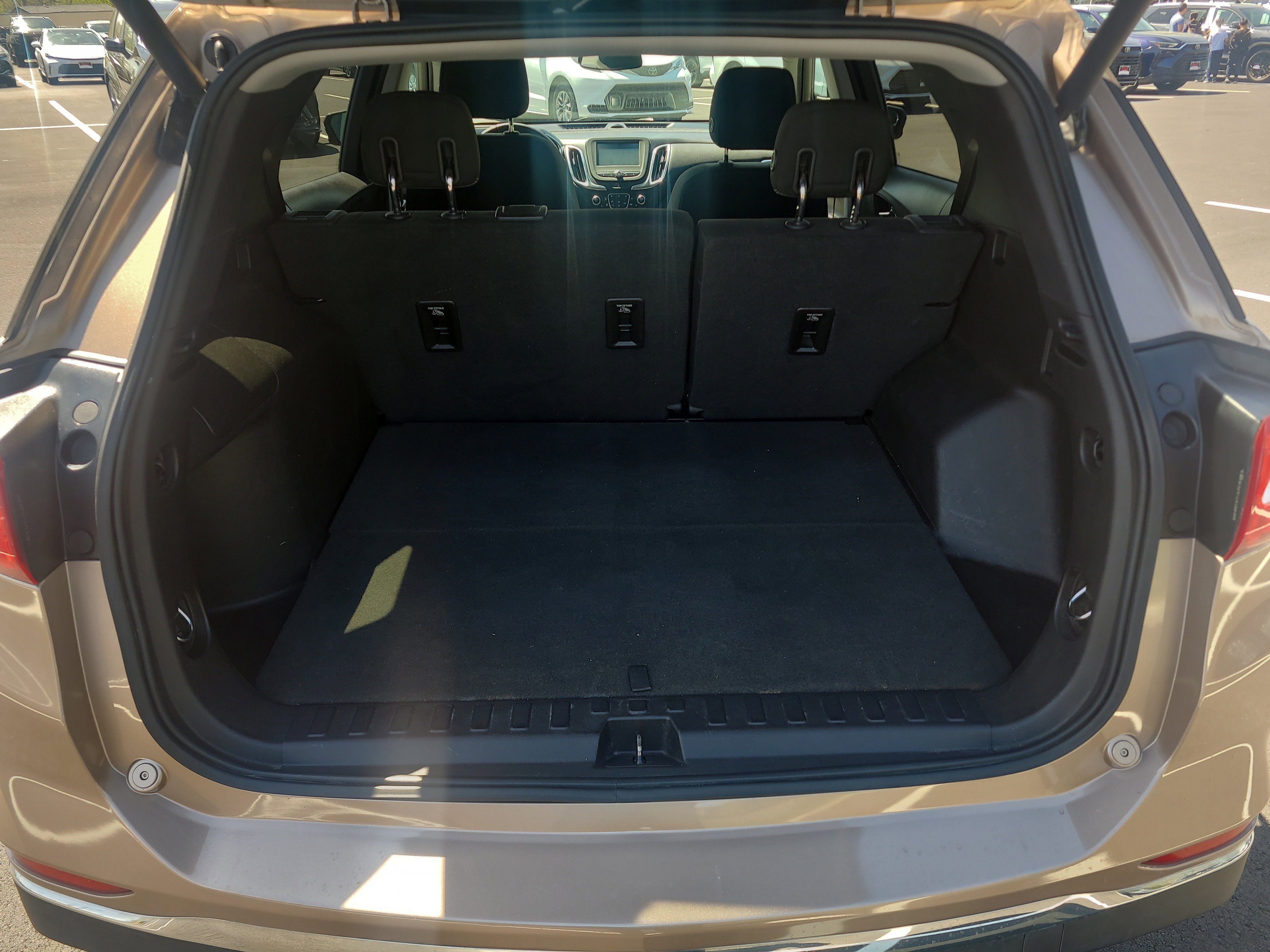 Used 2018 Chevrolet Equinox LT AWD/4WD image 30