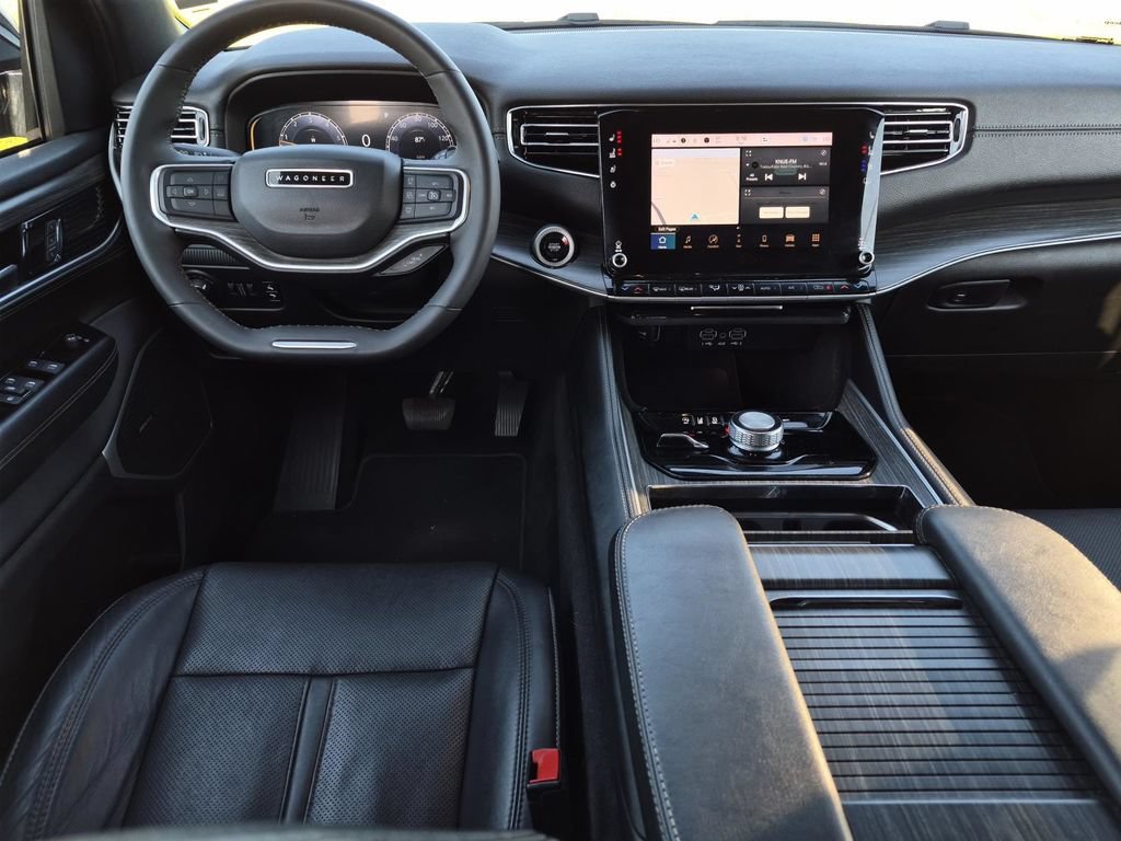 Used 2024 Jeep Wagoneer Series II w/ Flexible Seating Group AWD/4WD image 18