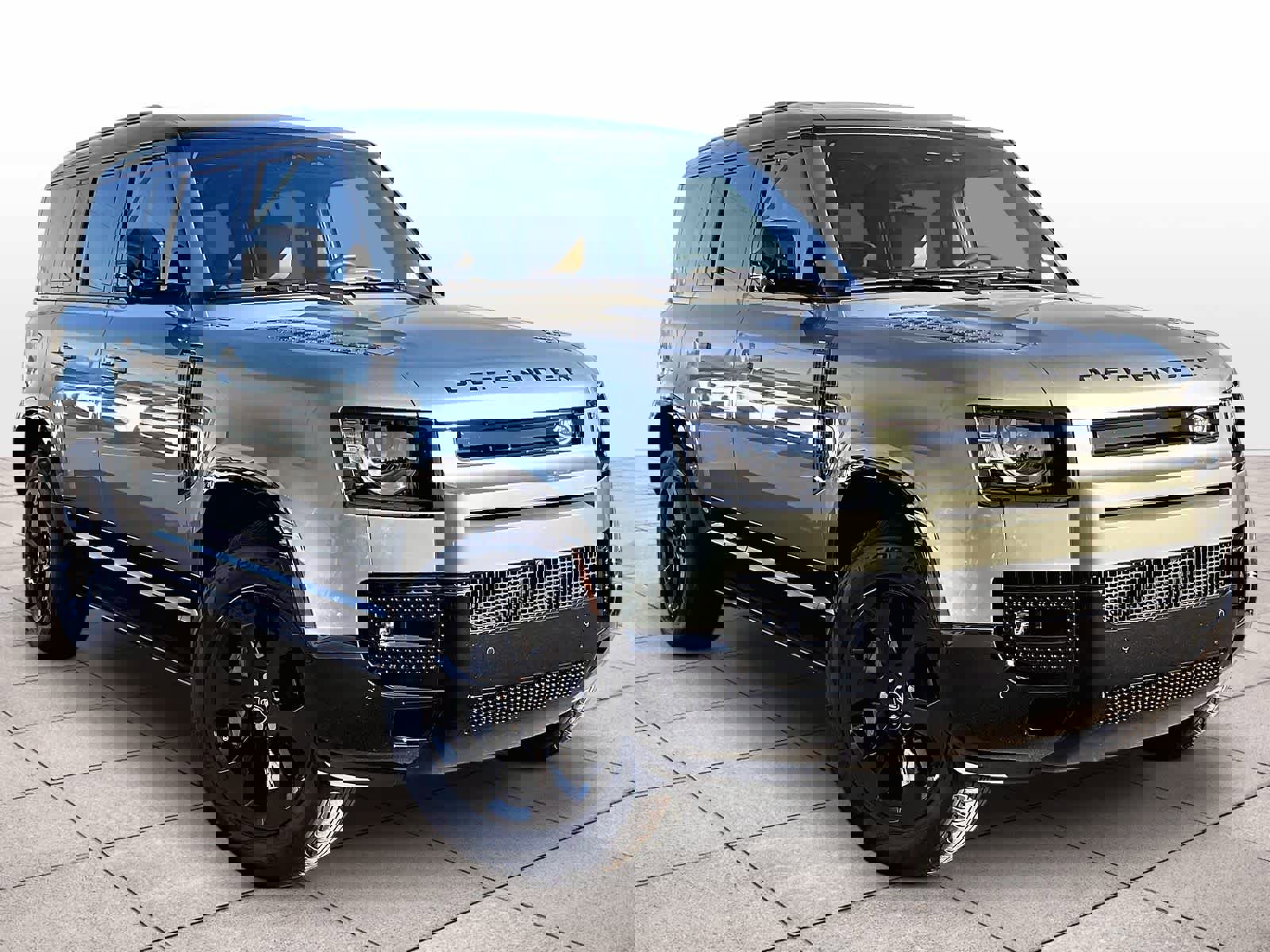 Used 2025 Land Rover Defender 110 X-Dynamic SE image 2