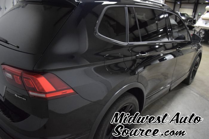 Used 2023 Volkswagen Tiguan SE R-Line AWD/4WD image 4