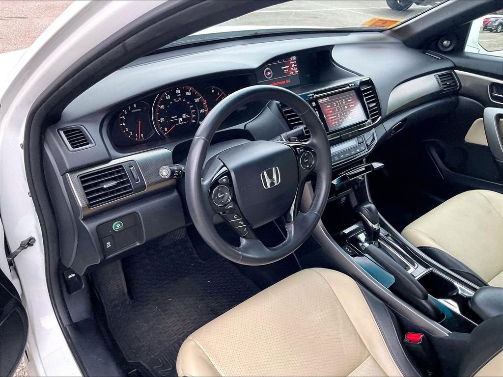 Used 2017 Honda Accord EX-L image 7