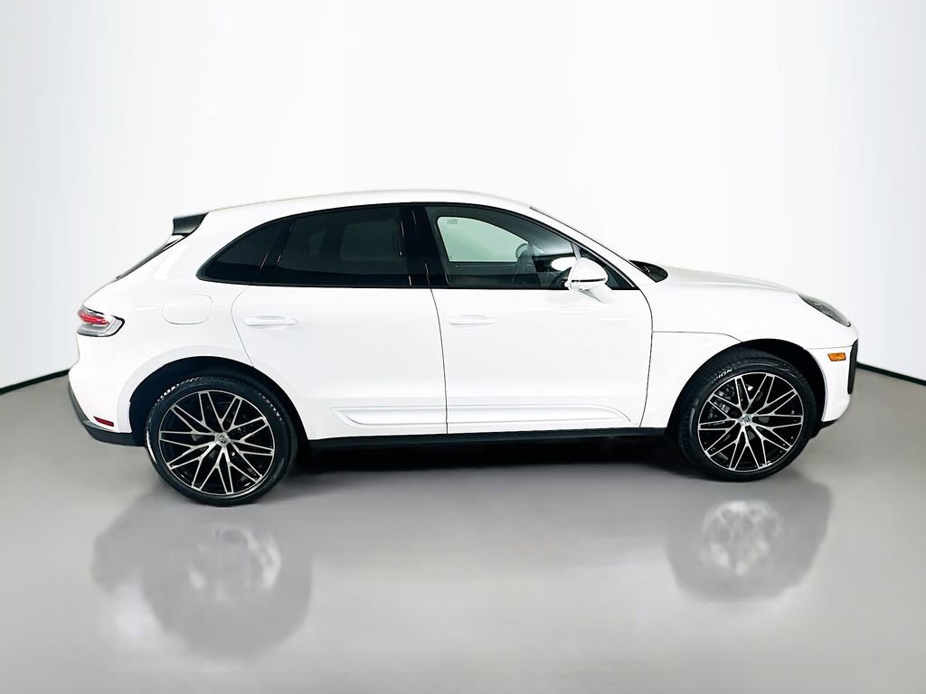 Certified 2026 Porsche Macan image 8