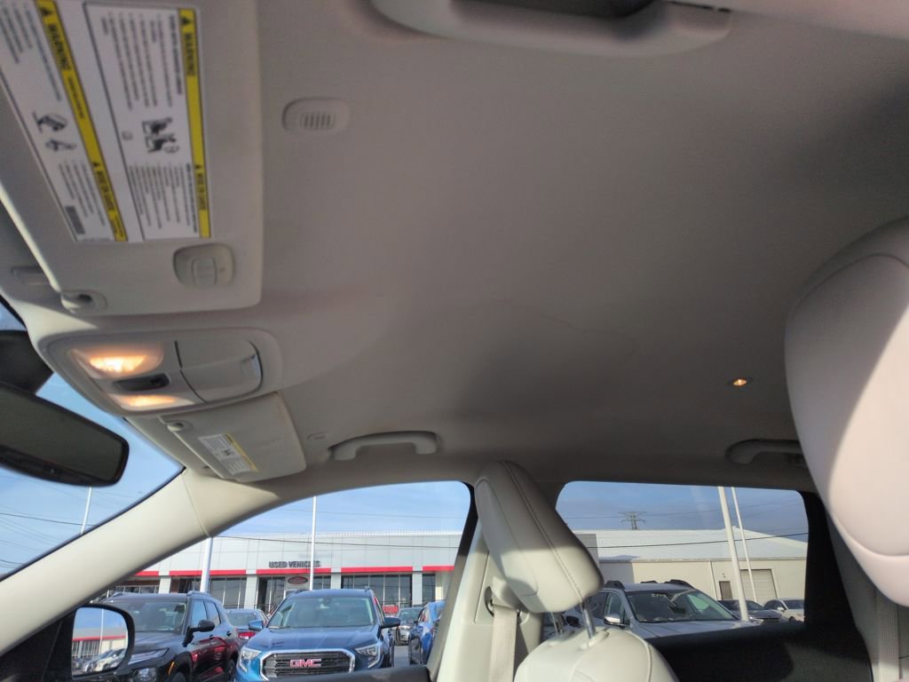 Used 2020 Jeep Cherokee Latitude Plus w/ Comfort/Convenience Group image 21