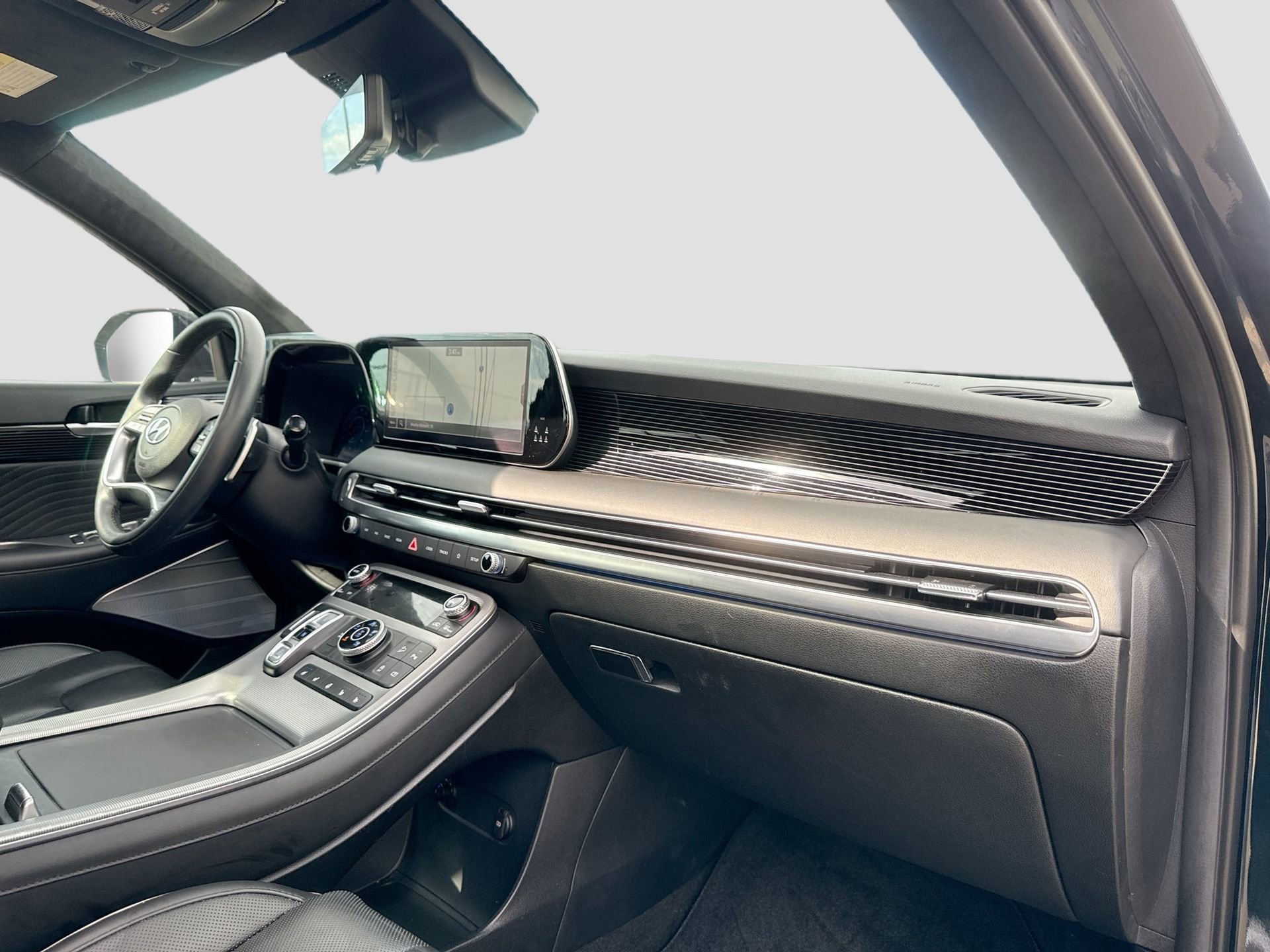 Used 2024 Hyundai Palisade Calligraphy image 33