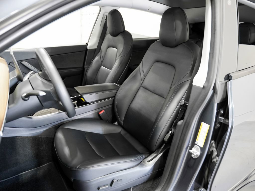 Used 2020 Tesla Model Y Long Range image 10