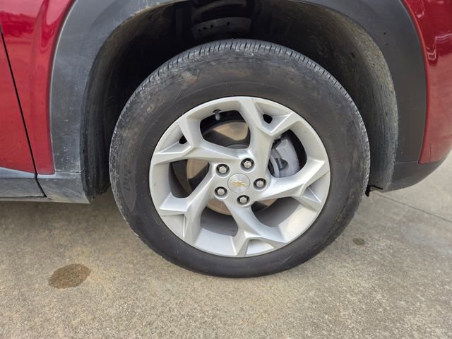 Used 2025 Chevrolet Trax LS w/ LS Convenience Package image 13