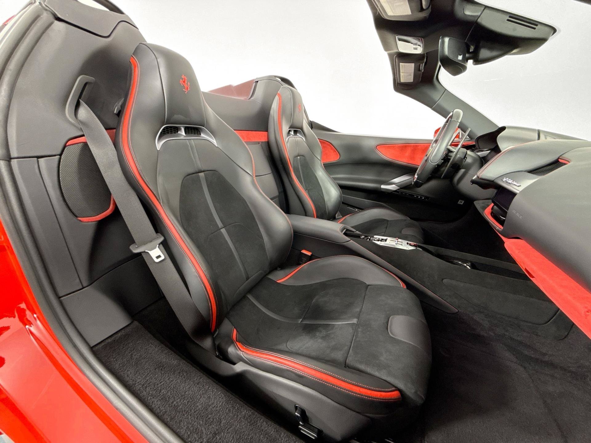 Used 2025 Ferrari SF90 Spider AWD/4WD image 25