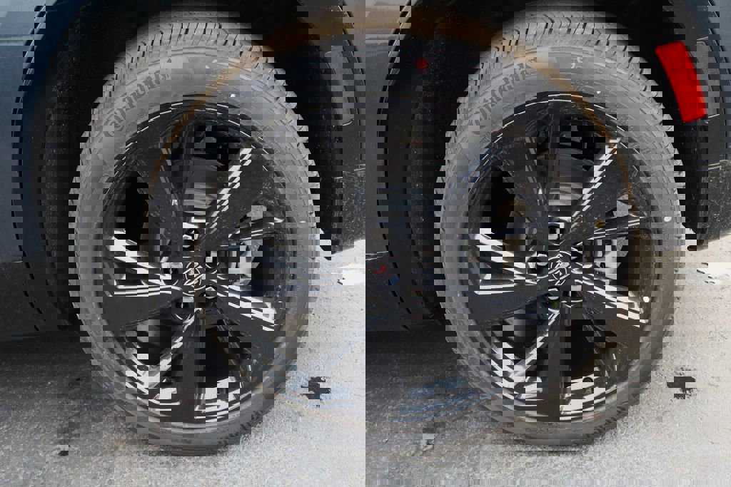 New 2026 Buick Envision Sport Touring image 18