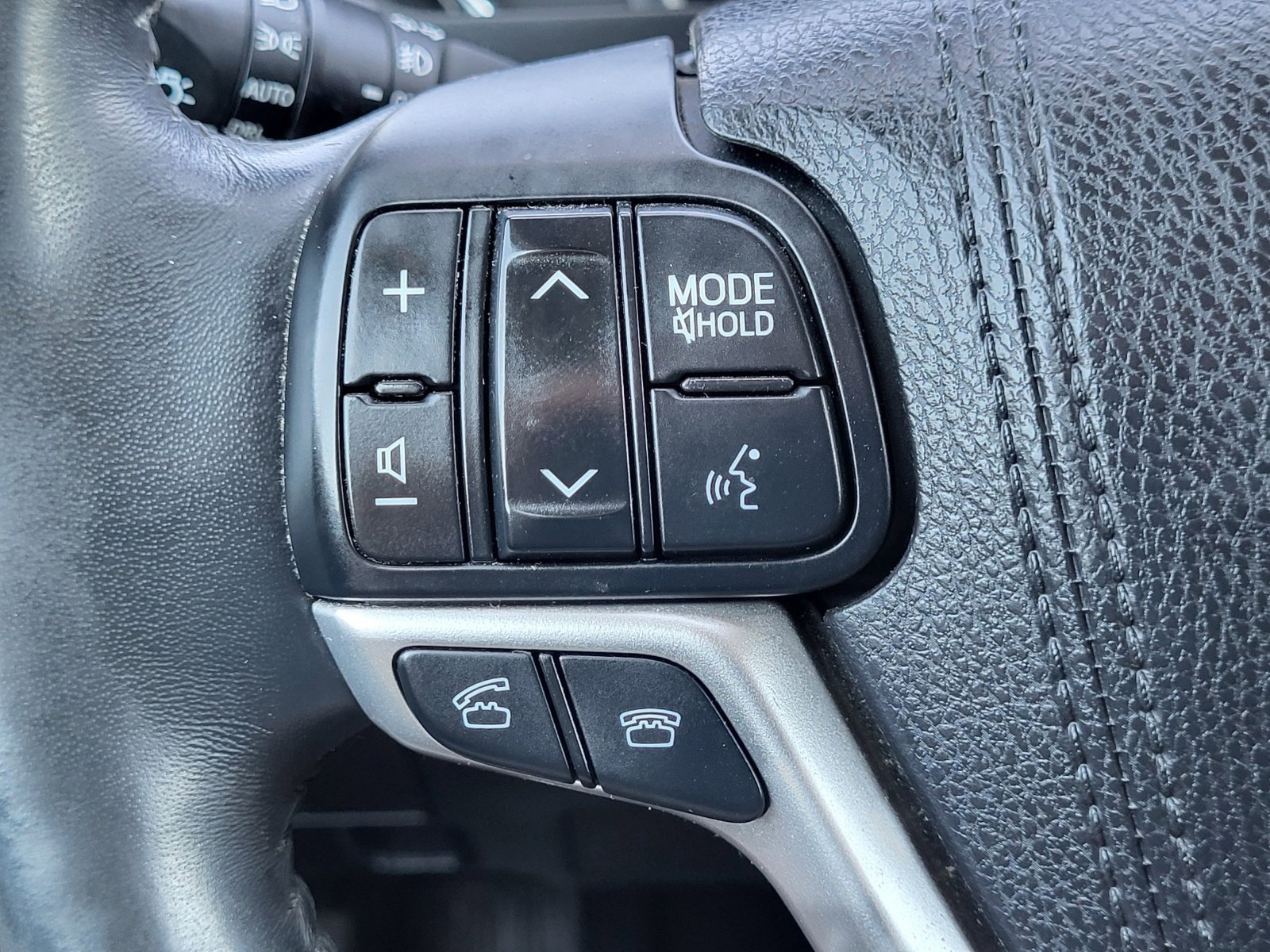 Used 2016 Toyota Highlander Limited Platinum AWD/4WD image 18