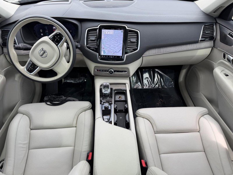 Used 2023 Volvo XC90 B6 Ultimate w/ Protection Package Premier image 12