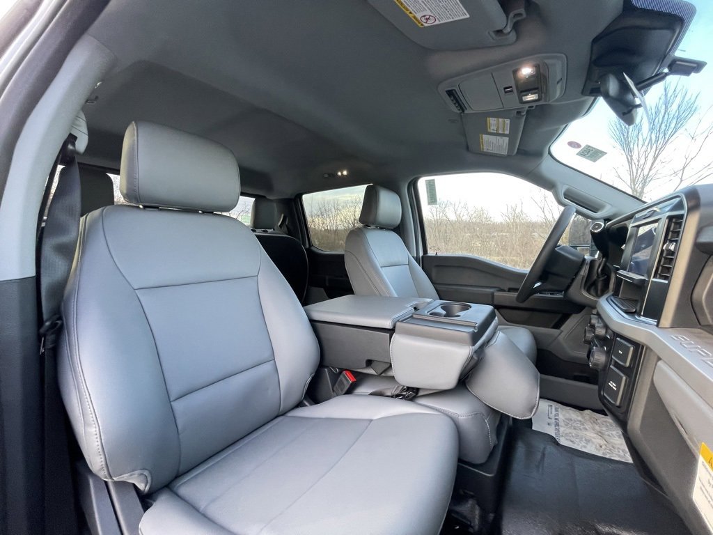New 2026 Ford F350 XL w/ XL Chrome Package image 14
