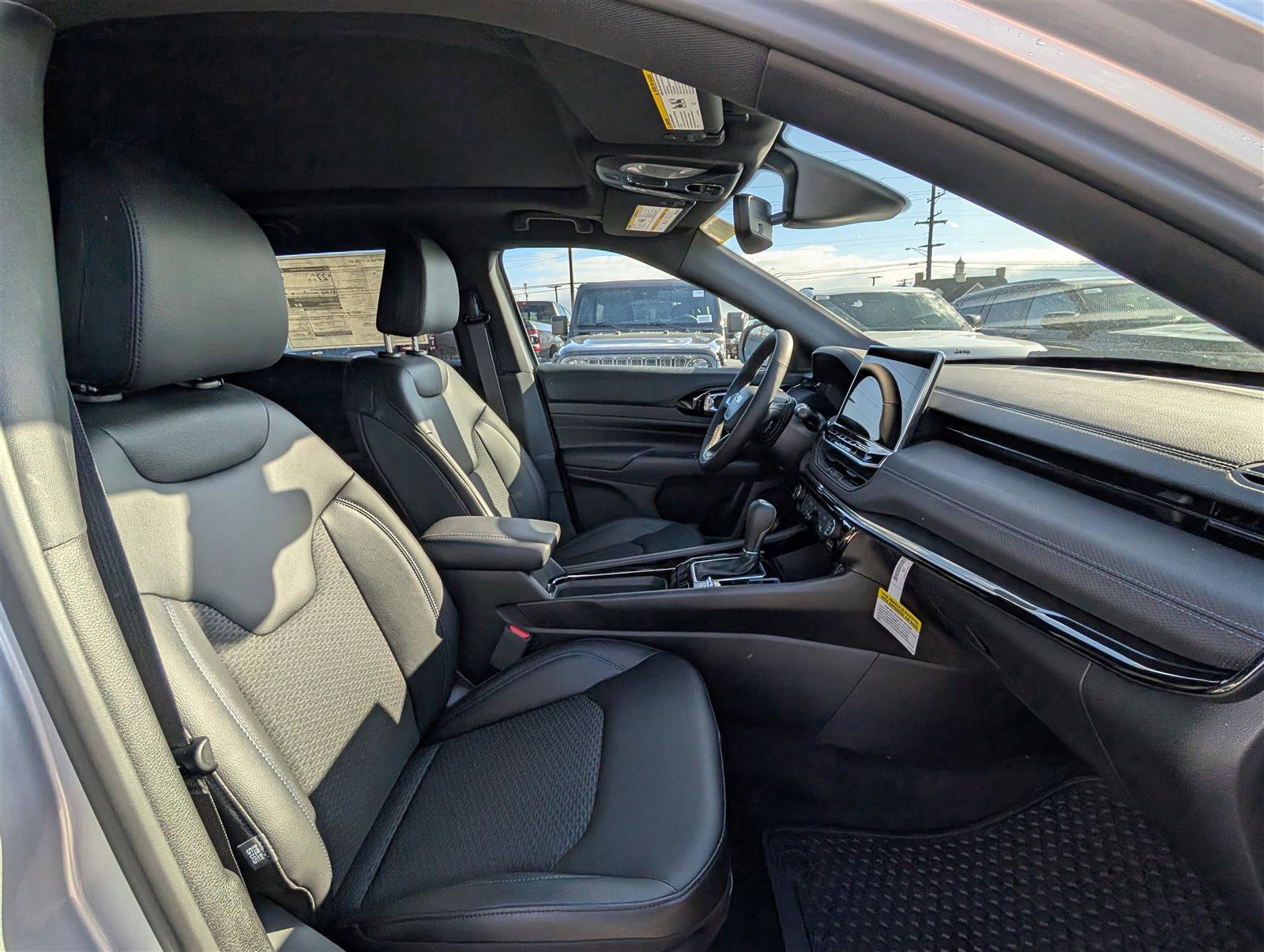 New 2025 Jeep Compass Latitude w/ Sun & Sound Group AWD/4WD image 6