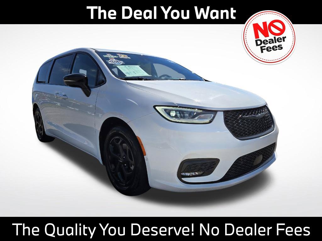 Used 2024 Chrysler Pacifica Limited FWD image 1