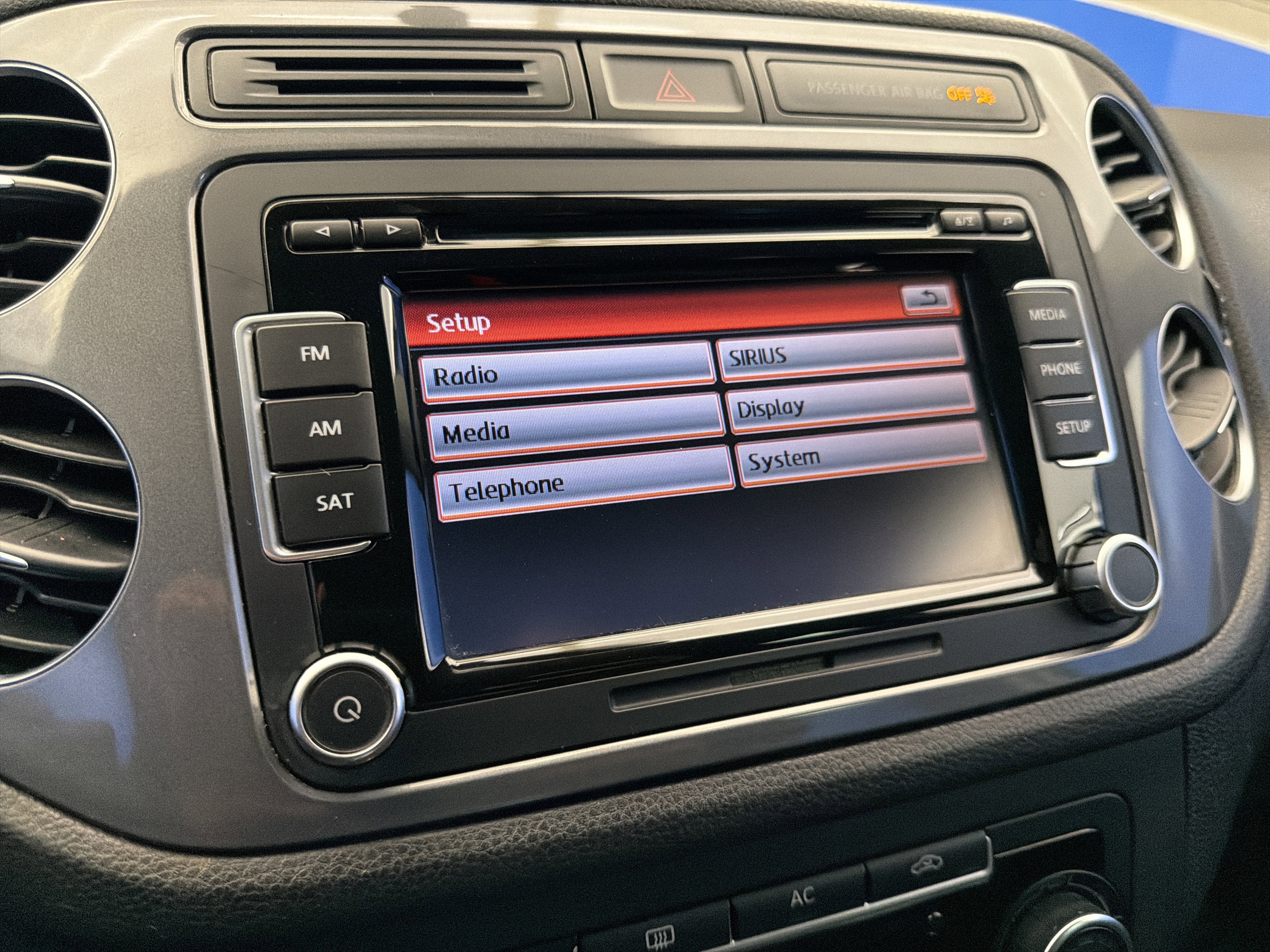 Used 2012 Volkswagen Tiguan SE AWD/4WD image 19