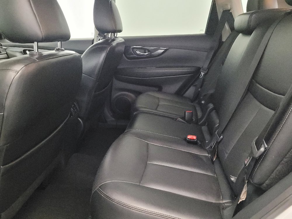 Used 2019 Nissan Rogue SL image 18