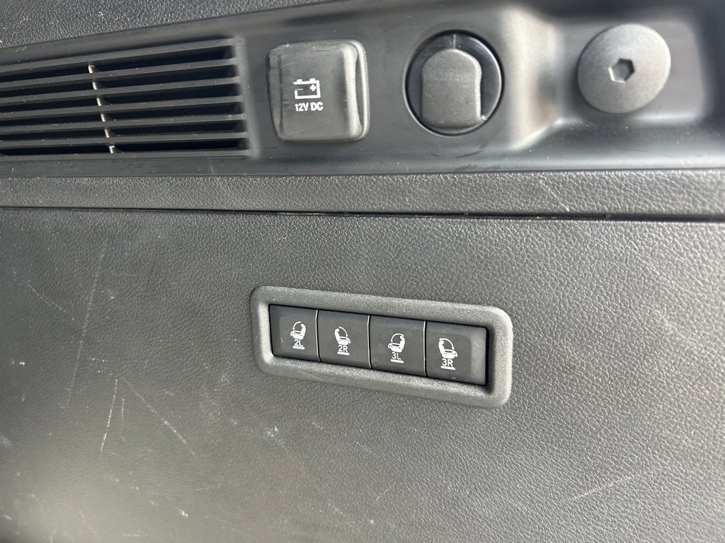 Used 2022 Jeep Wagoneer Series III w/ Premium Group I image 47