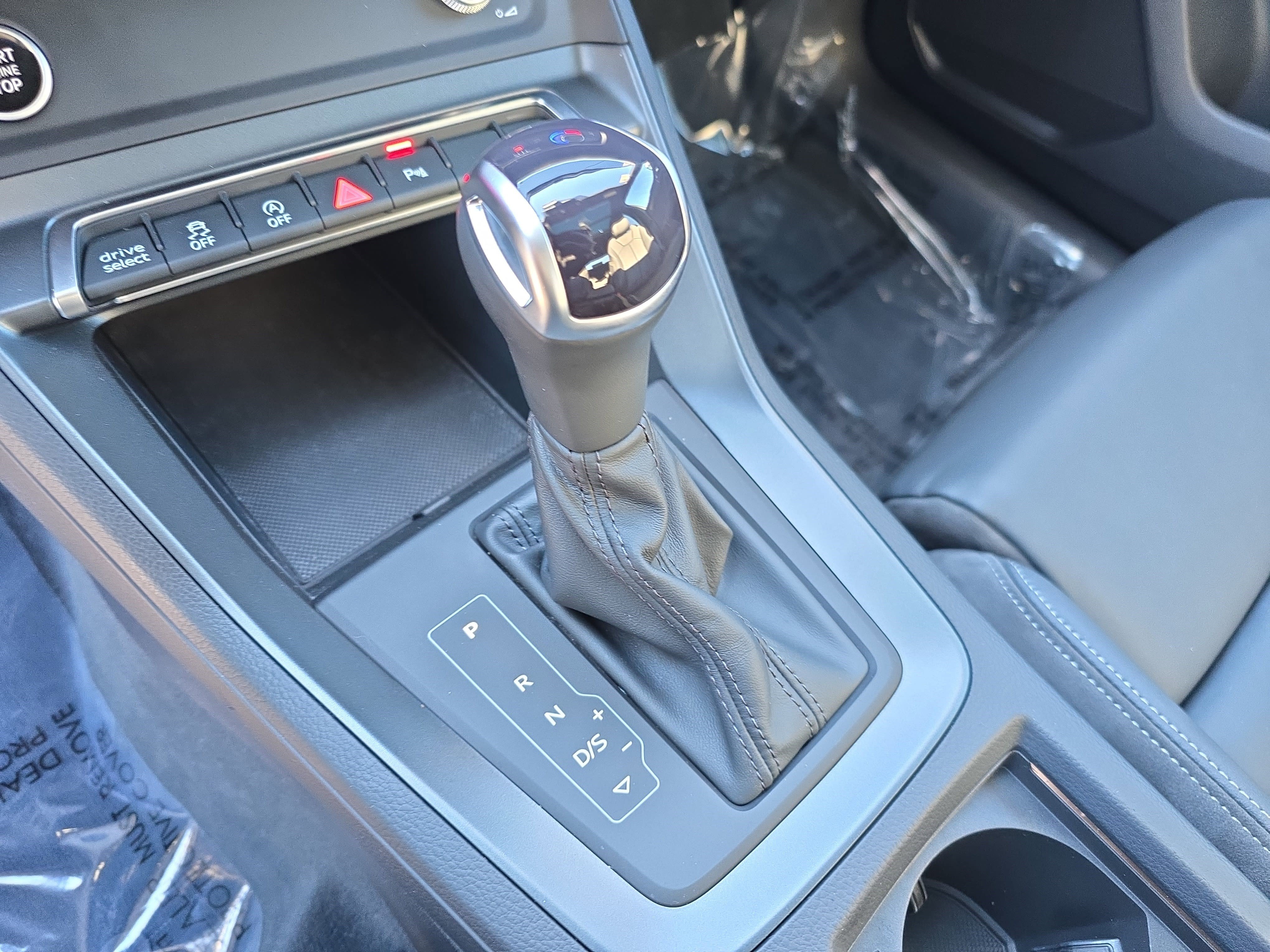 Certified 2023 Audi Q3 2.0T Premium w/ Black Optic Sport Package image 22