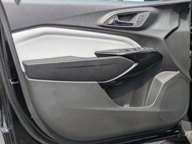 New 2026 Chevrolet Trax LT w/ Driver Confidence Package image 12