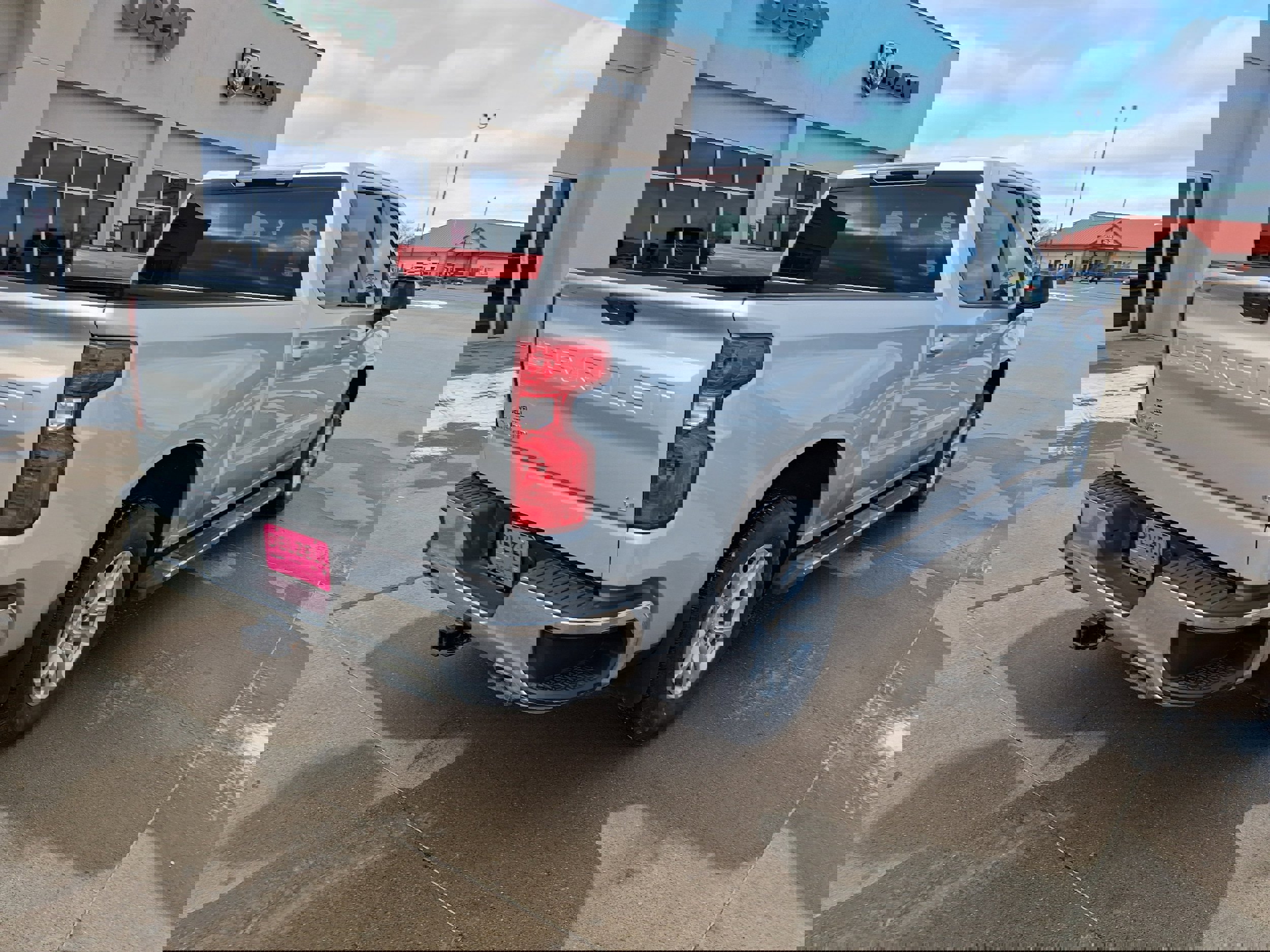 Used 2021 Chevrolet Silverado 1500 LT image 8