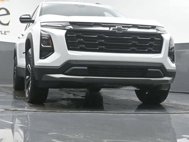 New 2026 Chevrolet Equinox LT w/ Convenience Package II image 3