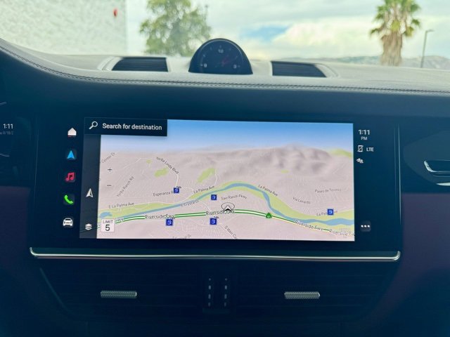 Used 2022 Porsche Cayenne Platinum Edition image 16