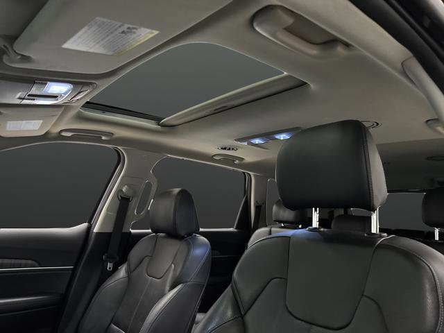 Used 2024 Kia Telluride EX image 7